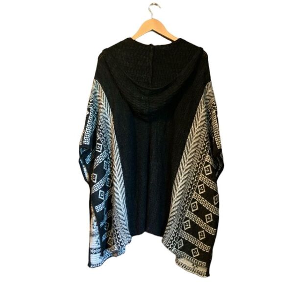 Garage wool blend poncho sweater. Size xs/s - Picture 5 of 9